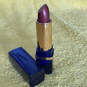 Estée Lauder lipstick